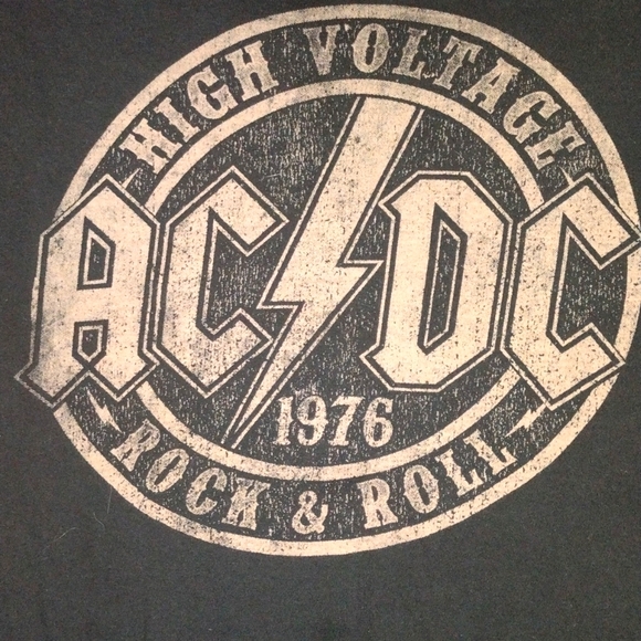 AC/DC T-Shirt - Picture 2 of 3